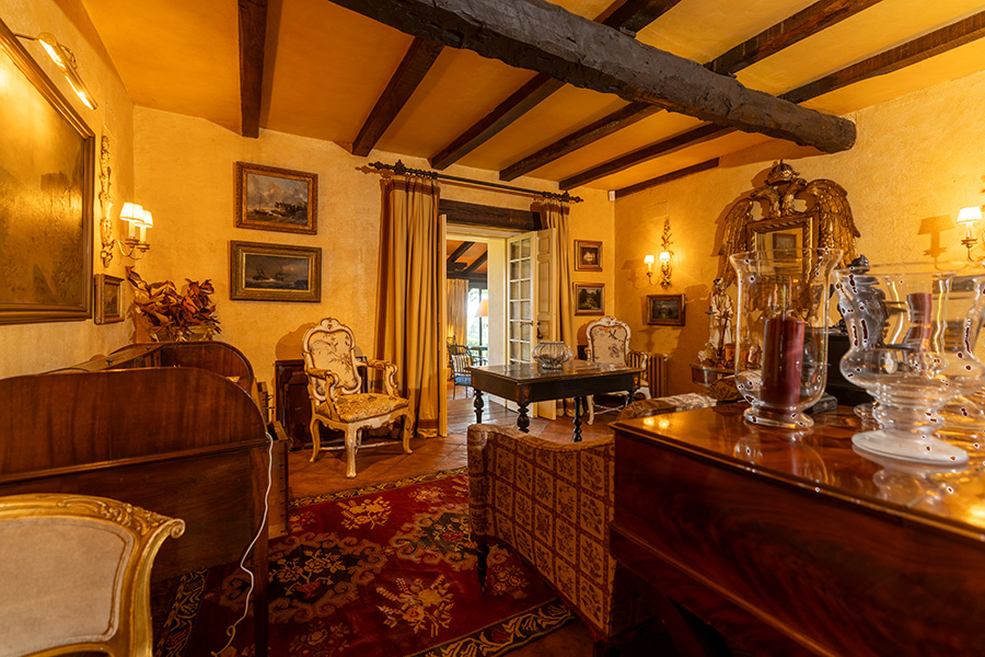Piano Lounge