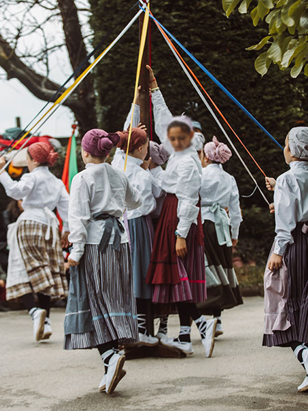 Pikamendi-experiences-culture