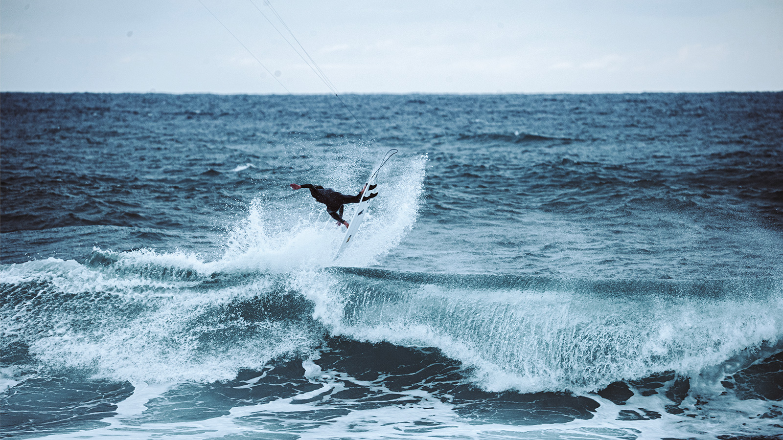 Pikamendi-experiences-surf-sail-main